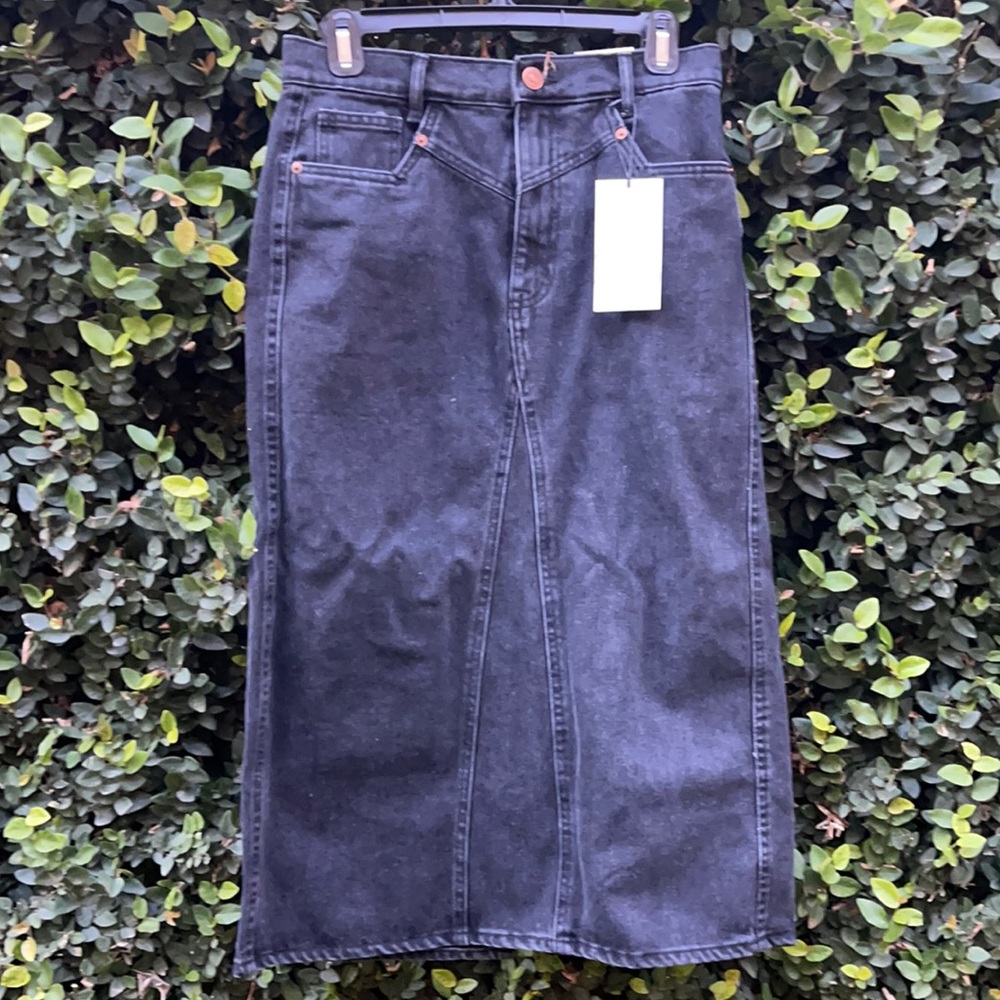 Zara 🖤 NWT Denim Pencil Skirt 🖤